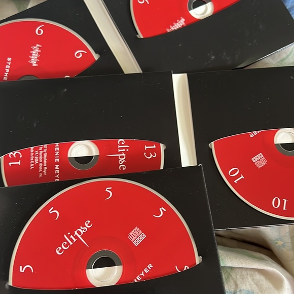 Eclipse by Stephanie Meyer audio CDs - 13 discs - Picture 3 of 3